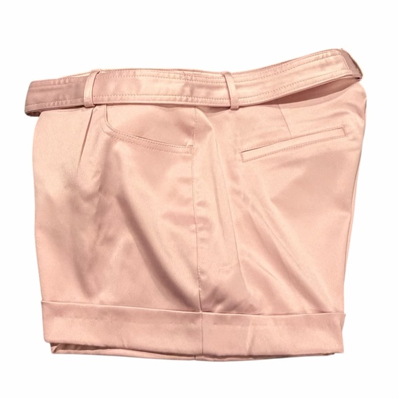 Express Light Pink Belted Satin Dress Shorts - Size 6 - Picture 4 of 13